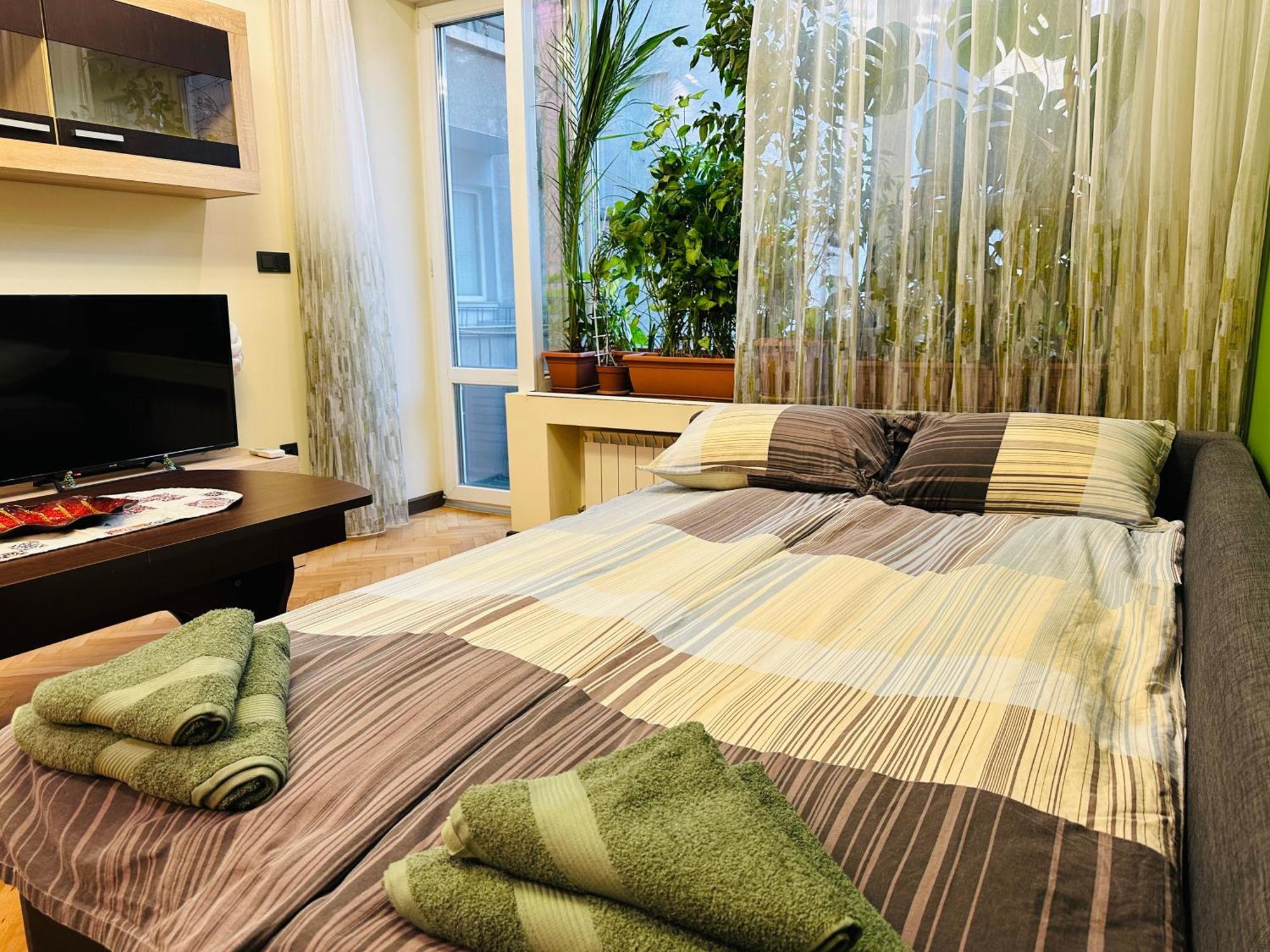 Luxury Oasis In Absolute Center Of Sofia Apartment Exterior photo